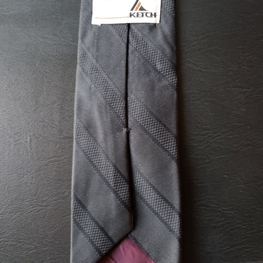 Men's necktie, black *brand new* - Picture 2 of 2